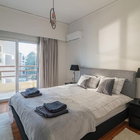 Sea Front Luxury Apartment Patras Exterior foto